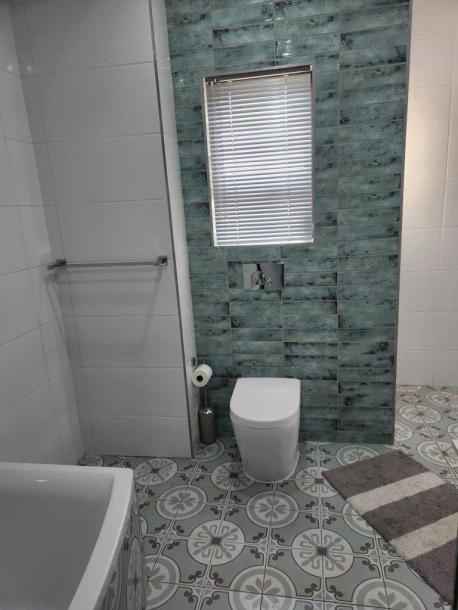 5 Bedroom House in Blue Valley Golf Estate-15