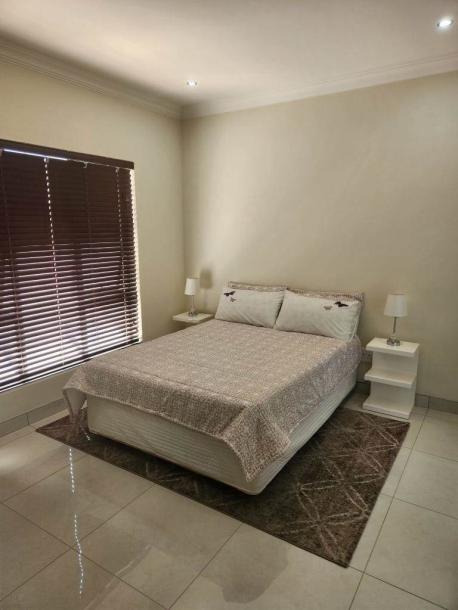 5 Bedroom House in Blue Valley Golf Estate-16