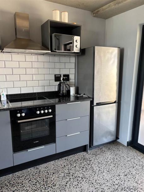 Studio apartment in West Beach-11