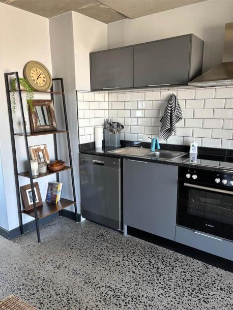 Studio apartment in West Beach-14