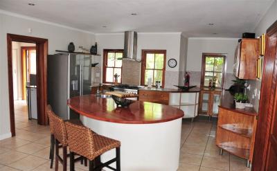 5 Bedroom House in Thesen Islands-14