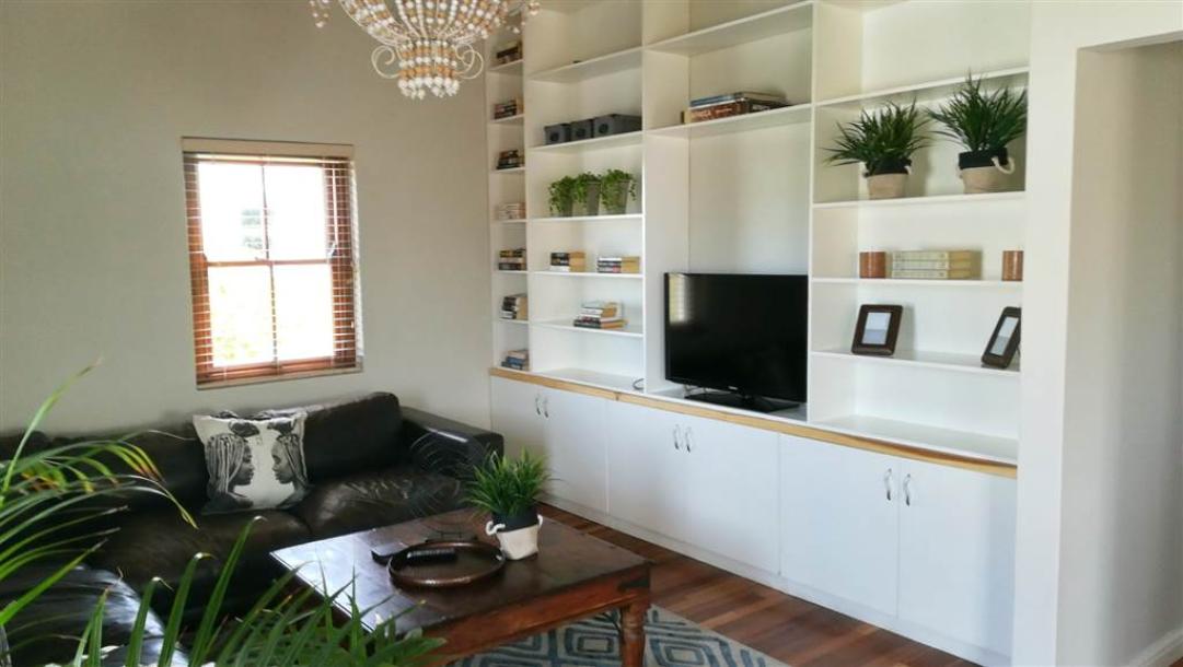 5 Bedroom House in Thesen Islands-16