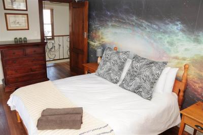 5 Bedroom House in Thesen Islands-17