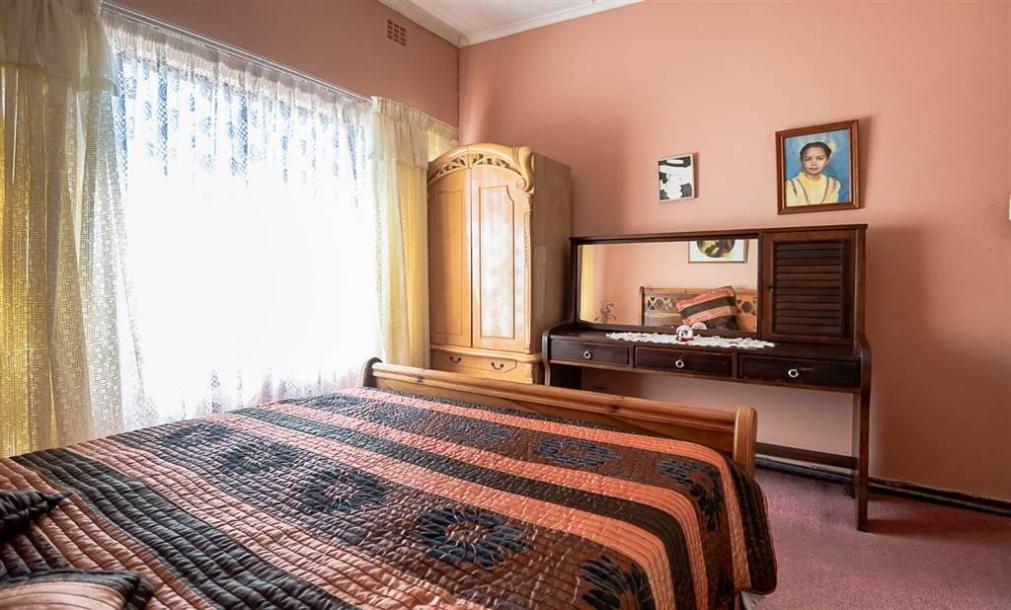 5 Bedroom House in Buffalo Flats-9