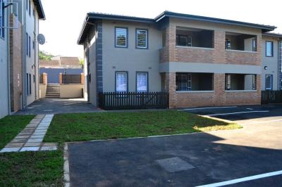 2 Bed Flat in Greenwood Park-1
