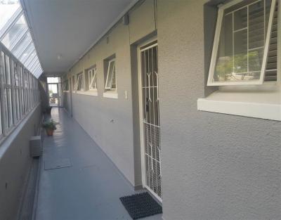 2 Bed Apartment in Vredehoek-15
