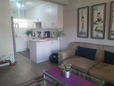 2 Bed Apartment in Vredehoek-2