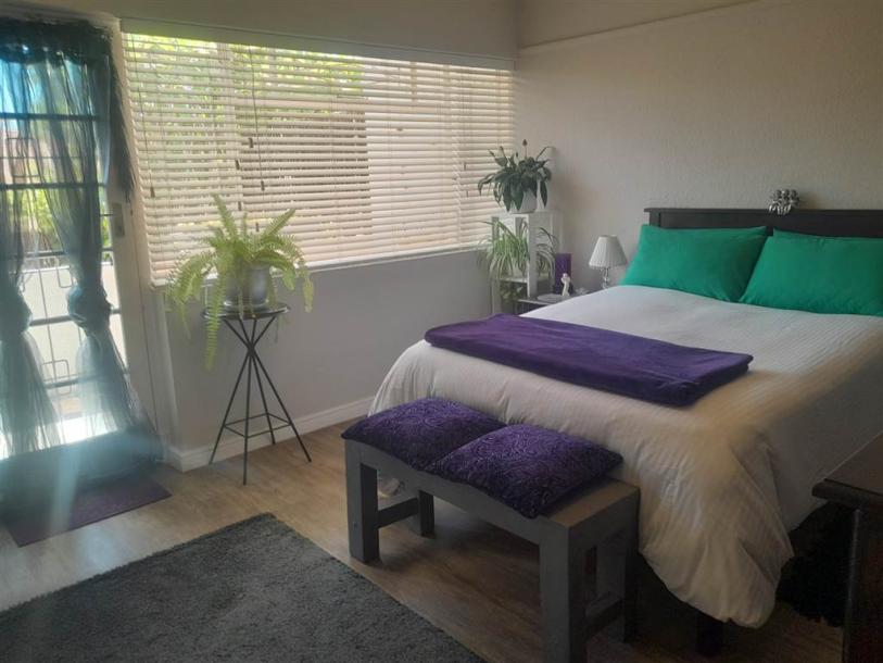 2 Bed Apartment in Vredehoek-6