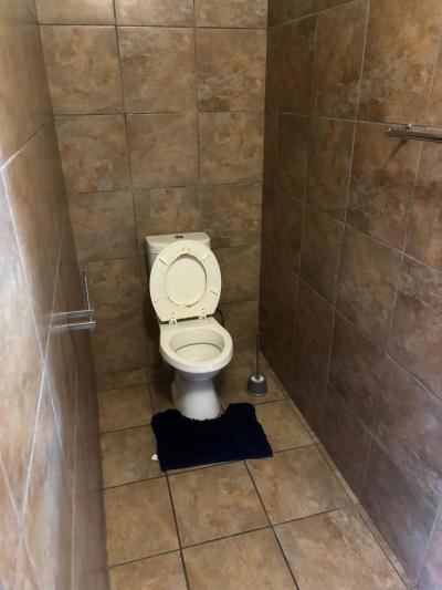 Bachelor apartment in Vaalpark-3