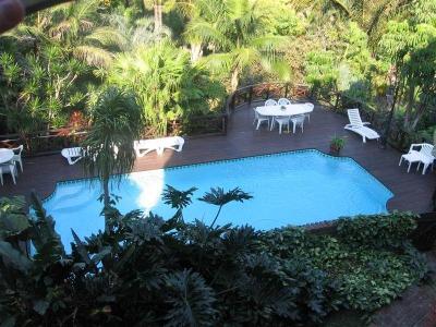 3 Bedroom House in Beacon Bay-6