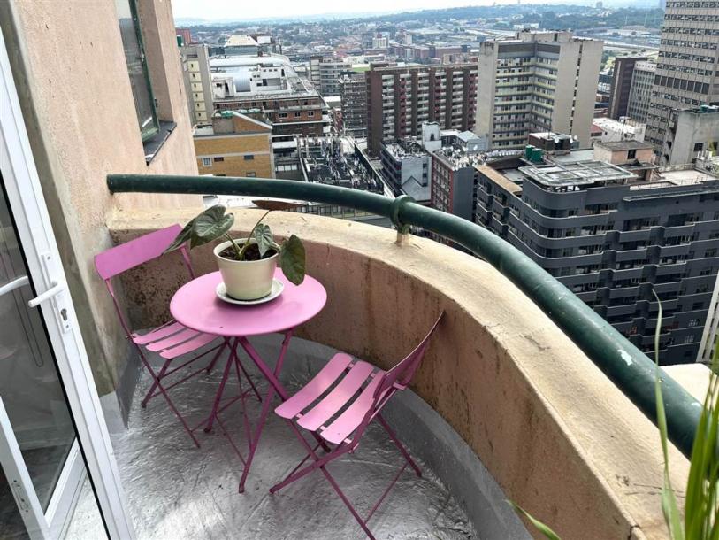 1 Bed Apartment in Johannesburg Central-1