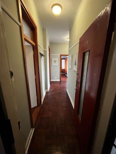 1 Bed Apartment in Johannesburg Central-2