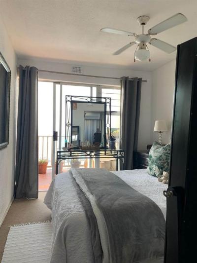 1 Bedroom Flat in Umdloti Beach-4