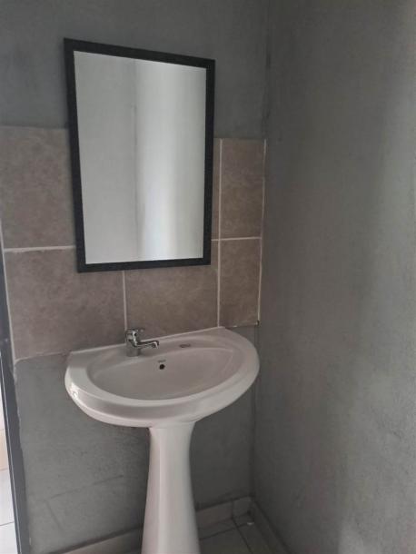 2 Bedroom Apartment in Pretoria North-3