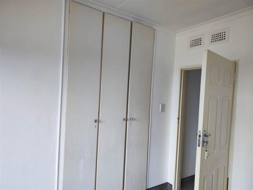 2 Bed House in Queensburgh Central-4