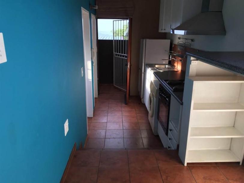 1 Bedroom Duplex in Parkview-4