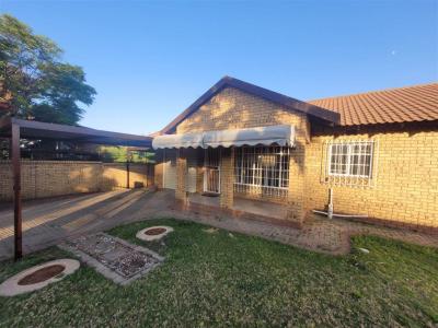 3 Bedroom House in Reyno Ridge-3