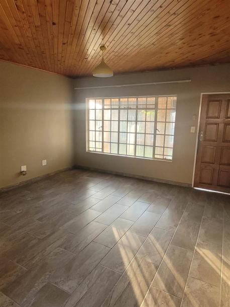 3 Bedroom House in Reyno Ridge-7