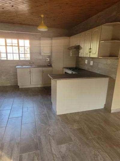 3 Bedroom House in Reyno Ridge-8