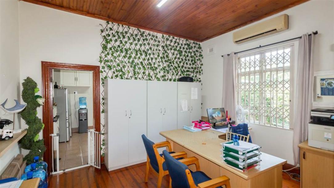 3 Bed House in Glenwood-7