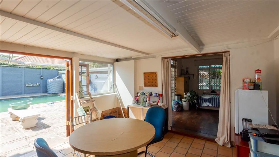 3 Bed House in Glenwood-16