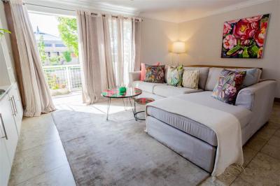 2 Bed Flat in Morningside-10