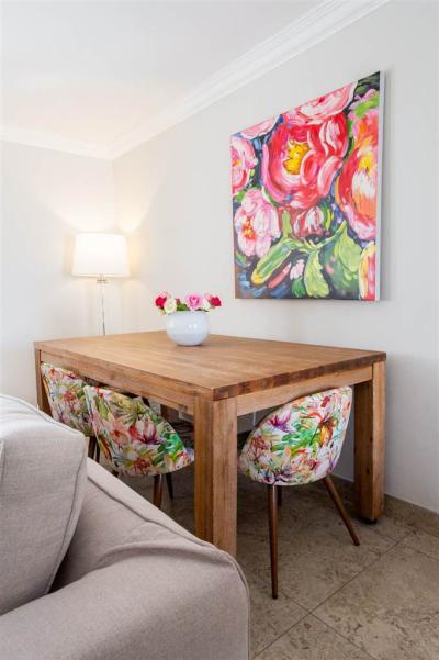 2 Bed Flat in Morningside-4