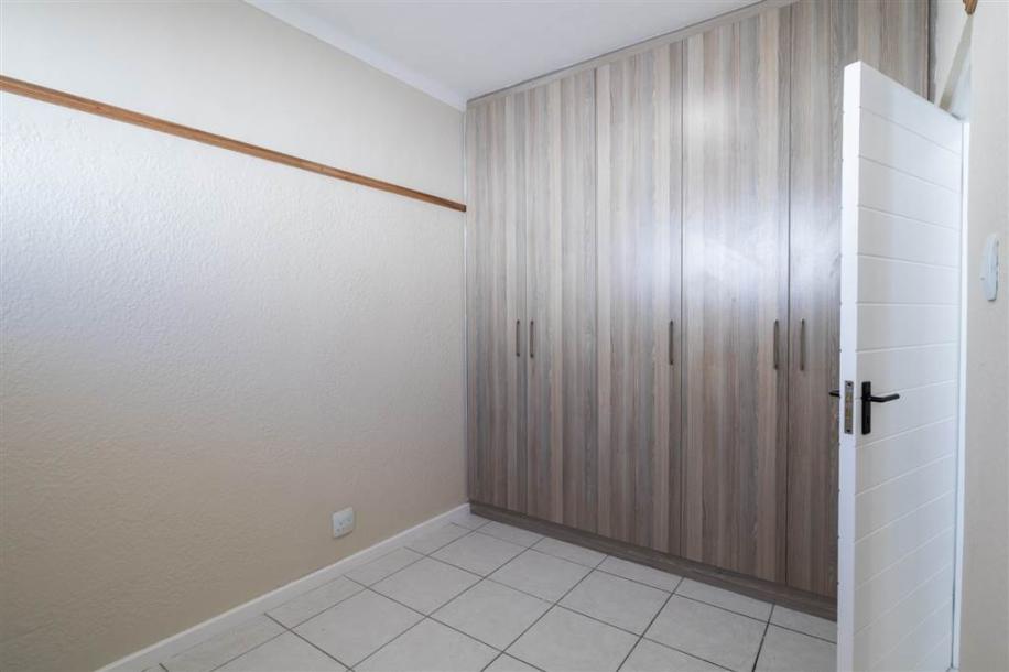 2 Bedroom Apartment in Sea Point-11