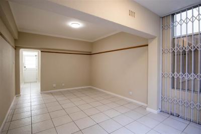 2 Bedroom Apartment in Sea Point