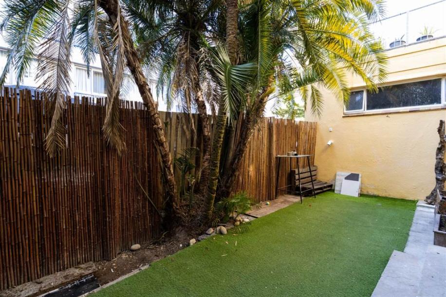 2 Bedroom Apartment in Sea Point-7
