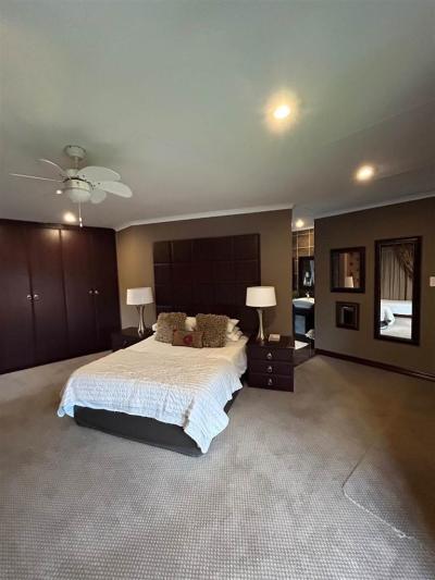 5 Bedroom House in Cashan-12