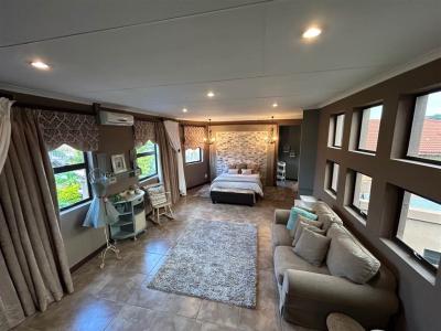 5 Bedroom House in Cashan-14