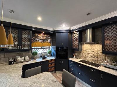 5 Bedroom House in Cashan-2