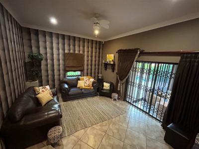 5 Bedroom House in Cashan-6