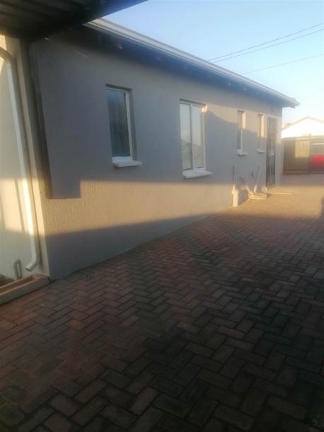 3 Bed House in Protea Glen-9