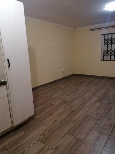 3 Bed House in Protea Glen-1