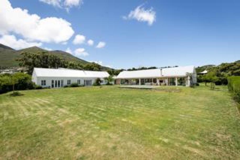 4 Bedroom House to Rent in Crofters Valley-1