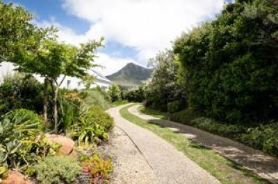 4 Bedroom House to Rent in Crofters Valley-19
