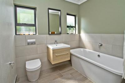 3 Bed Townhouse in Ferndale-14