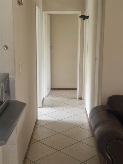 2 Bed Apartment in Ferndale-6