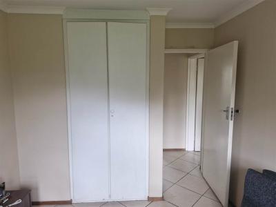 2 Bed Apartment in Ferndale-8