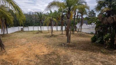 2 013 m² Land available in Morningside-5