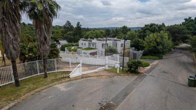 2 013 m² Land available in Morningside-1
