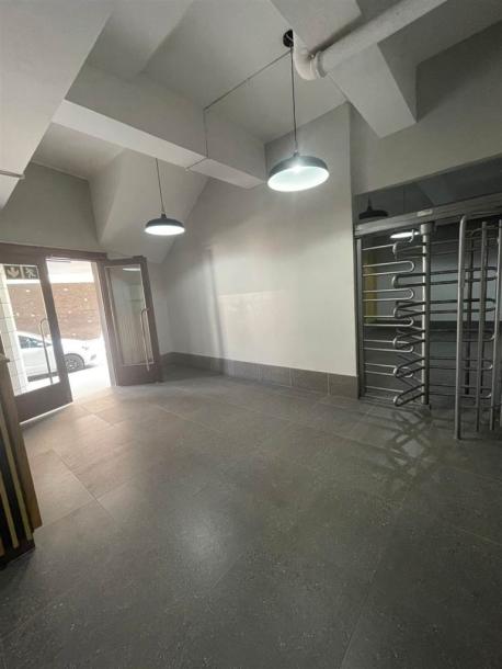 1 Bedroom Flat in Durban CBD-9