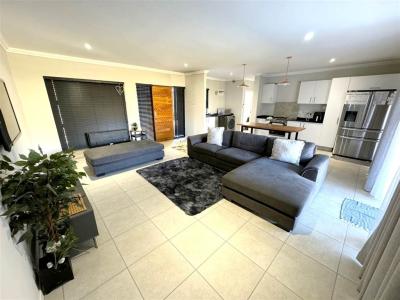 2 Bedroom Apartment in Waterfall