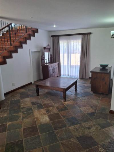 4 Bedroom House in Wavecrest-14