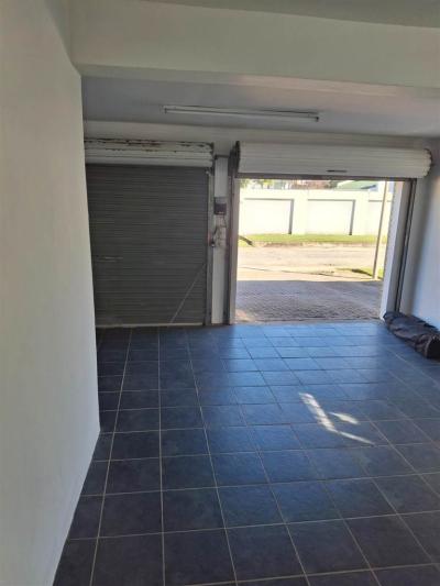 4 Bedroom House in Wavecrest-19