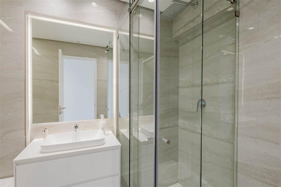 3 Bedroom Apartment in Melrose Estate-13