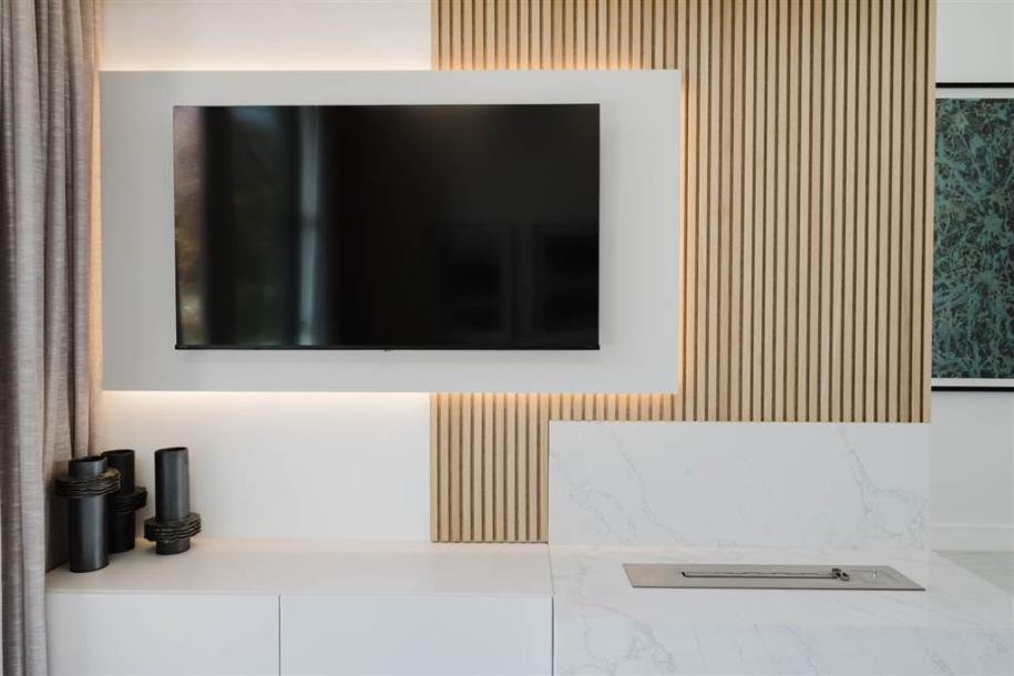 3 Bedroom Apartment in Melrose Estate-7