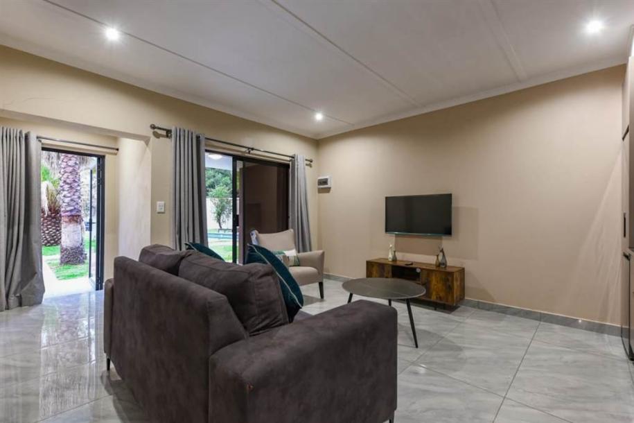 2 Bedroom House in Bryanston-12